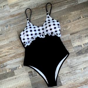 Large cupshe new with tags one piece swimsuit